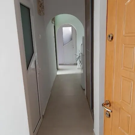 Apartament Doina *